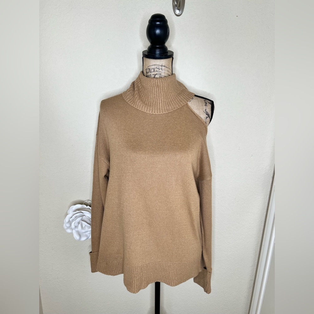 NTM: 1.	State Camel Turtleneck Sweater Cutout Shoulder Ribbed Knit Size Medium